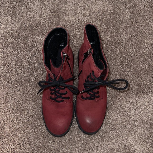 Italian combat boots red leather size 39 or us size 8 - Picture 4 of 6